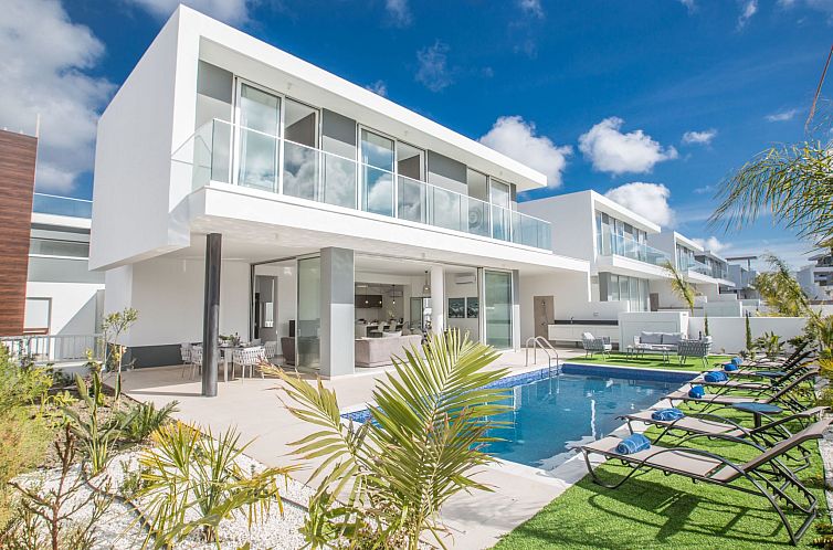 Vakantiehuis 3-Schlafzimmer-Villa mit privatem Pool im Zentr