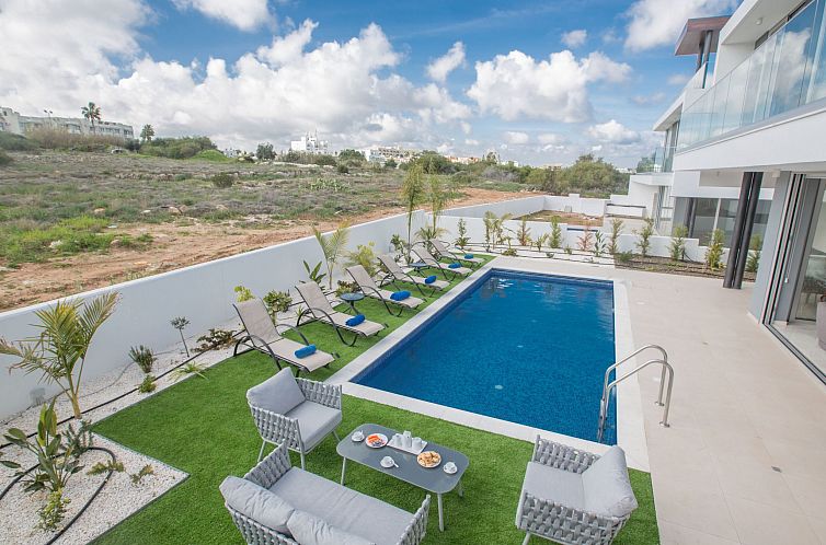 Vakantiehuis 3-Schlafzimmer-Villa mit privatem Pool im Zentr