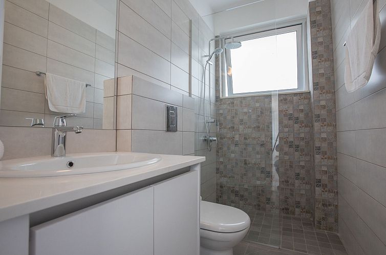 Vakantiehuis Schöne Villa Olivine Pearl OL5 mit Garten