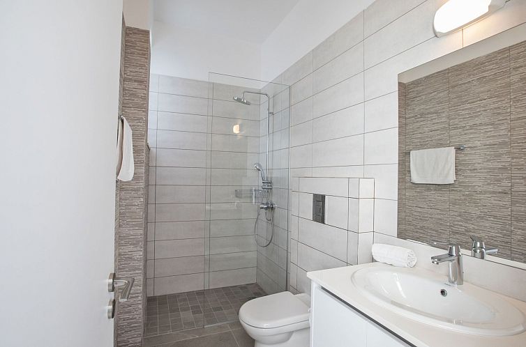 Vakantiehuis Schöne Villa Olivine Pearl OL5 mit Garten