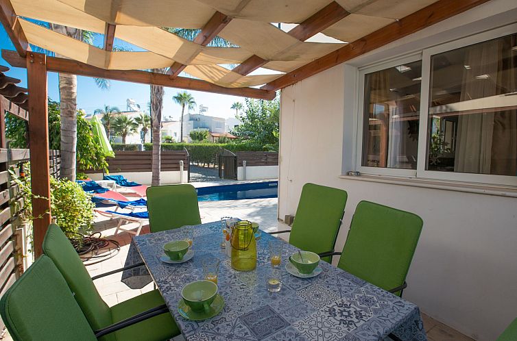 Vakantiehuis Charmante 3-Schlafzimmer-Villa DI12 mit private