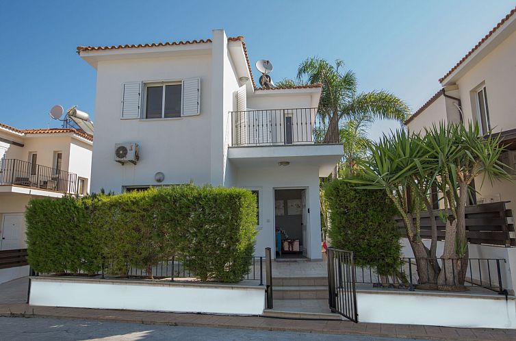 Vakantiehuis Charmante 3-Schlafzimmer-Villa DI12 mit private