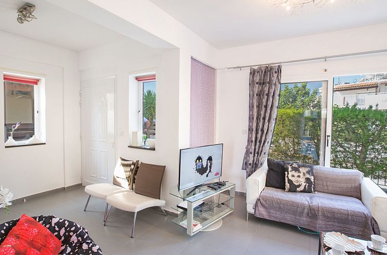 Vakantiehuis Charmante 3-Schlafzimmer-Villa DI12 mit private