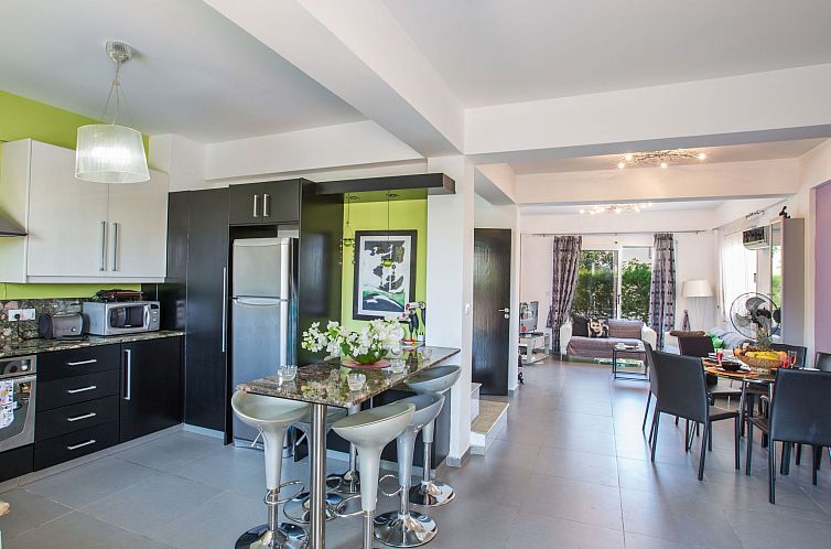 Vakantiehuis Charmante 3-Schlafzimmer-Villa DI12 mit private