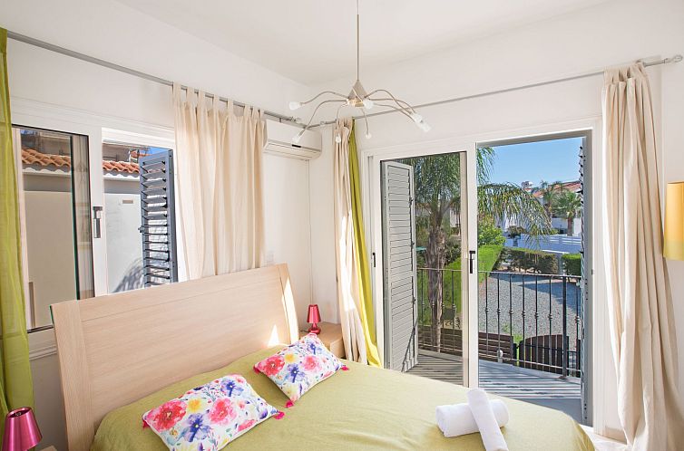 Vakantiehuis Charmante 3-Schlafzimmer-Villa DI12 mit private