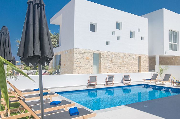 Vakantiehuis Protaras Vie Bleu Villa mit Pool, im Zentrum