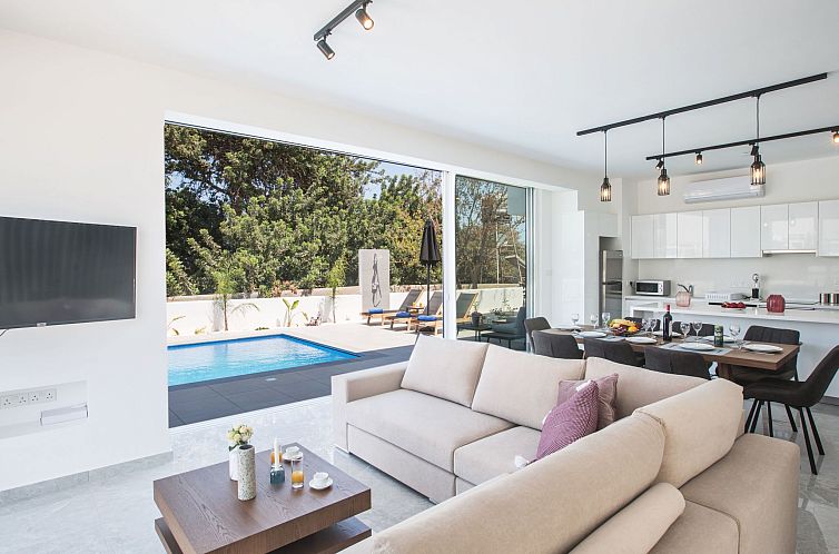 Vakantiehuis 4-Schlafzimmer-Villa mit Pool im Zentrum von Pr