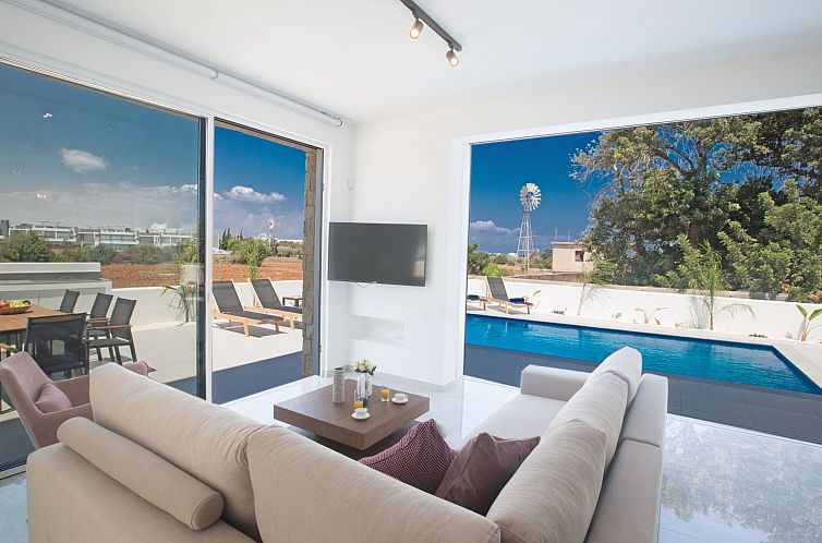 Vakantiehuis 4-Schlafzimmer-Villa mit Pool im Zentrum von Pr