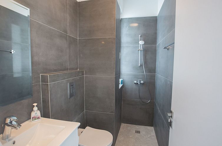 Vakantiehuis 4-Schlafzimmer-Villa mit Pool im Zentrum von Pr