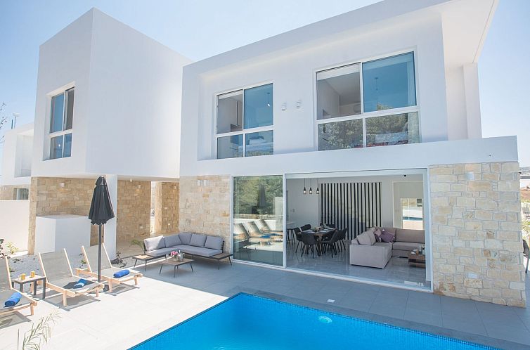 Vakantiehuis 4-Schlafzimmer-Villa mit Pool im Zentrum von Pr