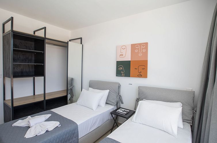Vakantiehuis Geräumige Villa mit großem Garten und Pool