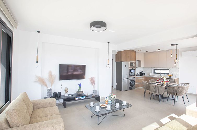 Vakantiehuis Haus in Paralimni mit Doppelveranda
