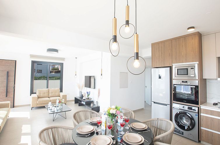 Vakantiehuis Haus in Paralimni mit Doppelveranda