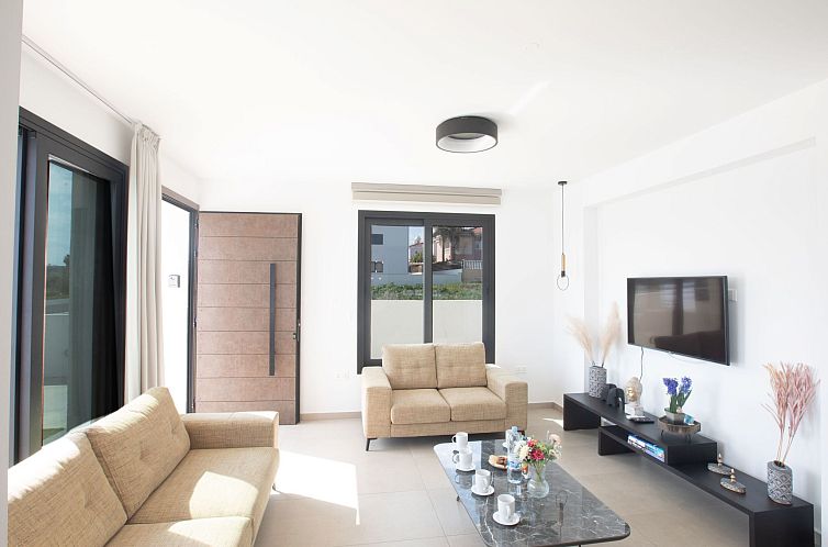 Vakantiehuis Haus in Paralimni mit Doppelveranda