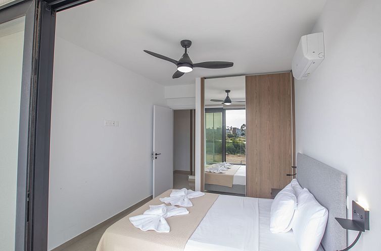 Vakantiehuis Haus in Paralimni mit Doppelveranda