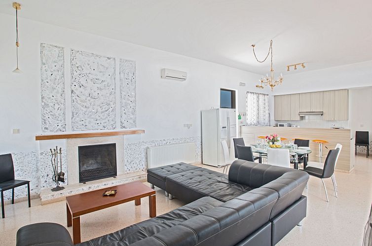 Vakantiehuis Moderne Ferienvilla in Ayia Napa