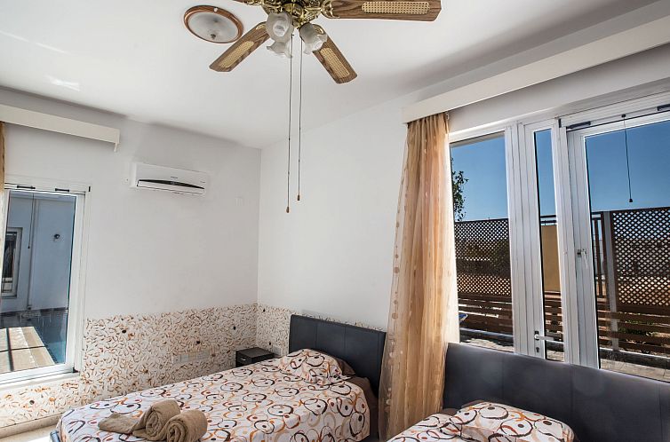 Vakantiehuis Moderne Ferienvilla in Ayia Napa
