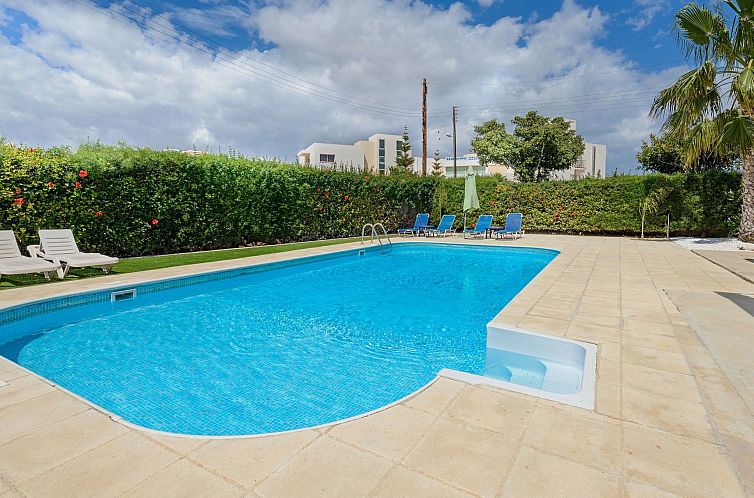 Vakantiehuis 4-Schlafzimmer-Villa mit privatem Pool in Ayia 