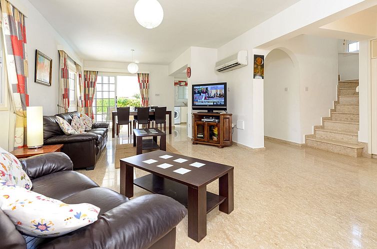 Vakantiehuis 4-Schlafzimmer-Villa mit privatem Pool in Ayia 