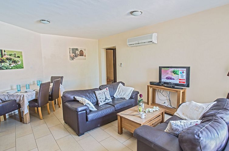 Appartement Geräumige Wohnung mit Gemeinschaftspool