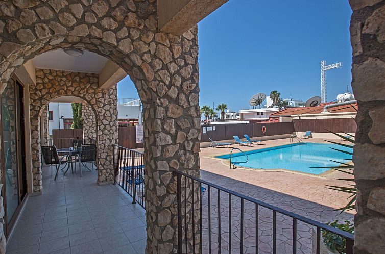 Appartement Geräumige Wohnung mit Gemeinschaftspool