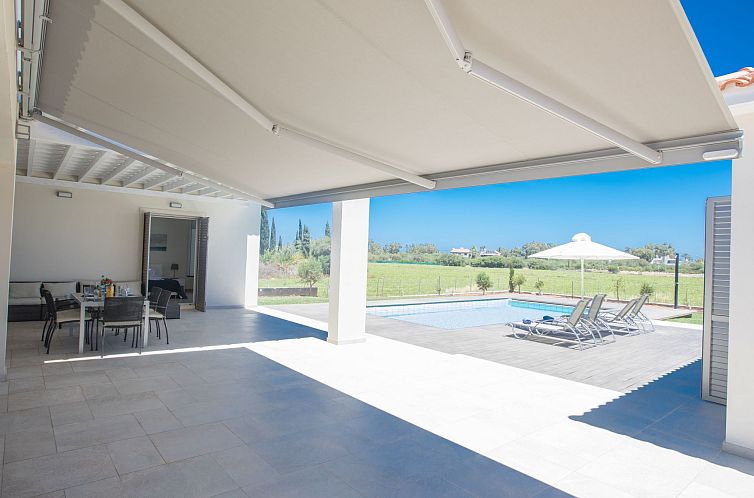 Vakantiehuis in Ayia Napa mit großem Patio