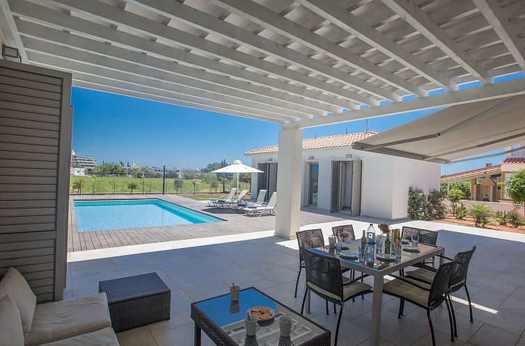 Vakantiehuis in Ayia Napa mit großem Patio