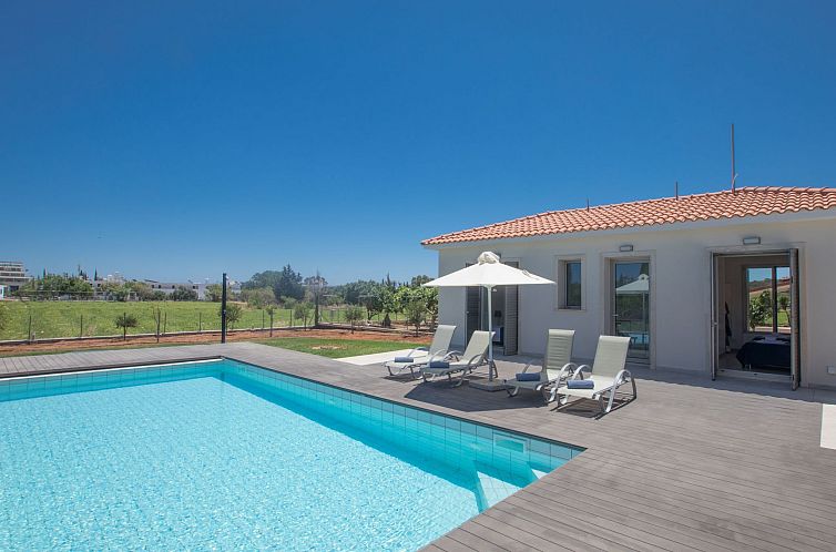Vakantiehuis in Ayia Napa mit großem Patio