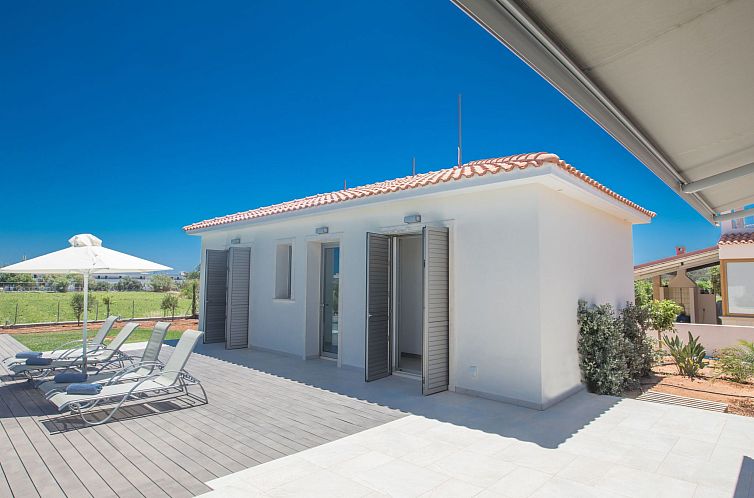 Vakantiehuis in Ayia Napa mit großem Patio