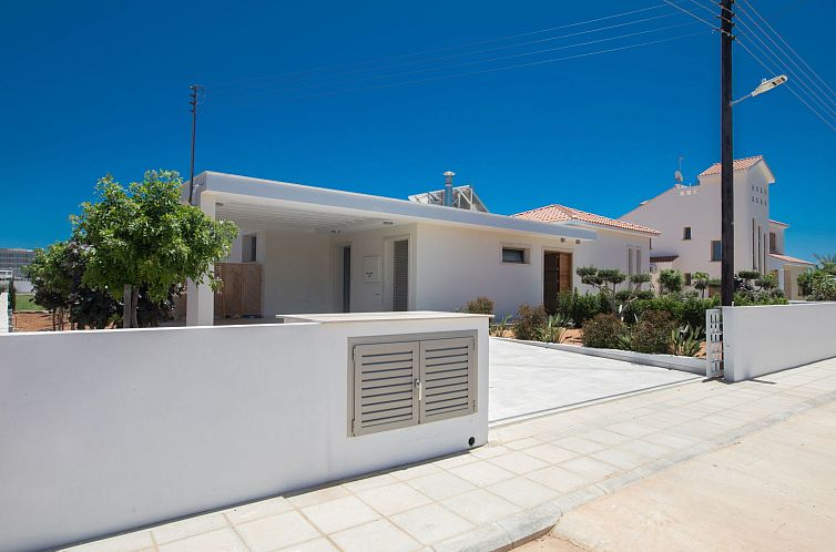 Vakantiehuis in Ayia Napa mit großem Patio