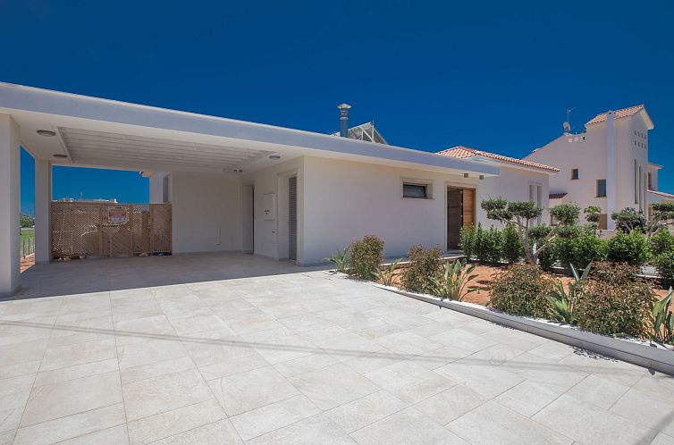 Vakantiehuis in Ayia Napa mit großem Patio
