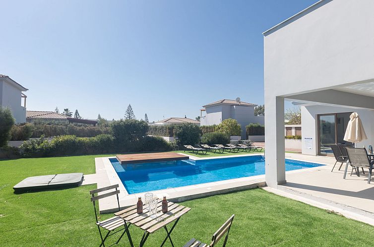 Vakantiehuis Ayia Napa Satin Villa SVD2 im Zentrum