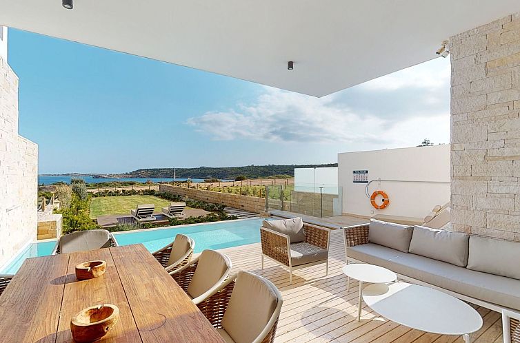 Vakantiehuis Periyiali Resort Front Line Villa Artemis-11