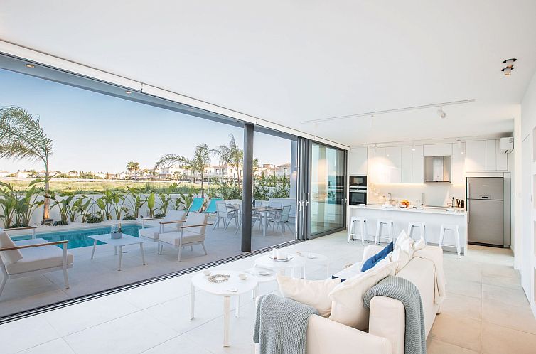 Vakantiehuis Neue, moderne 3-Schlafzimmer-Villa mit privatem