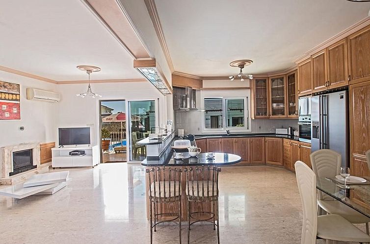 Vakantiehuis Familienvilla in Paralimni mit spektakulärer A