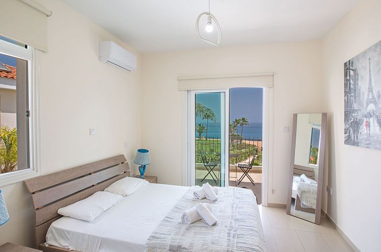 Vakantiehuis Schöne Villa direkt am Meer