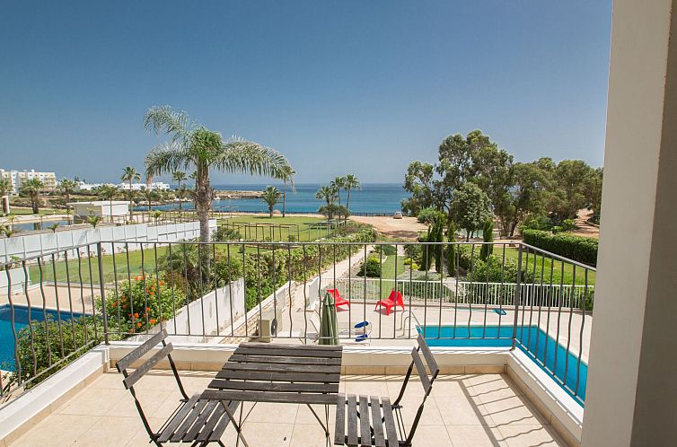 Vakantiehuis Schöne Villa direkt am Meer