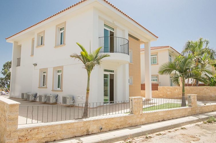 Vakantiehuis Schöne Villa direkt am Meer