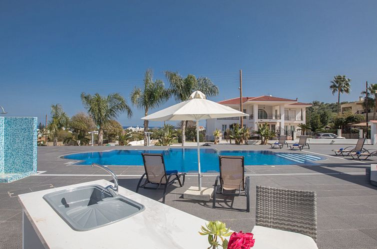 Vakantiehuis 5 Schlafzimmer Privater Pool in Protaras Zentru
