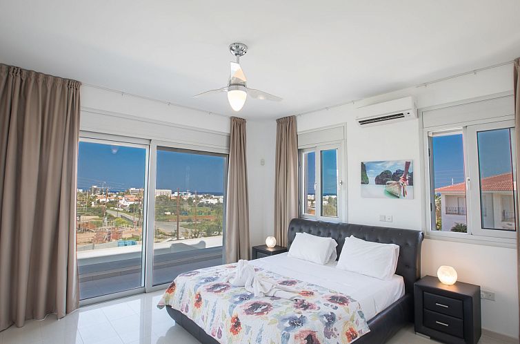 Vakantiehuis 5 Schlafzimmer Privater Pool in Protaras Zentru