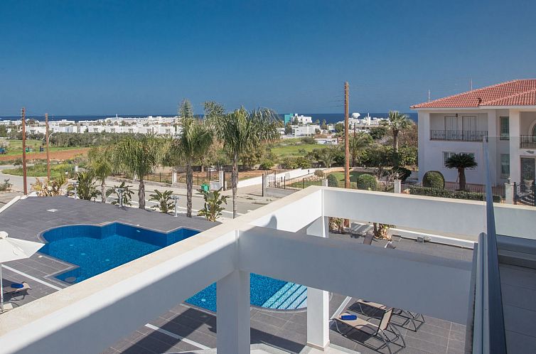 Vakantiehuis 5 Schlafzimmer Privater Pool in Protaras Zentru