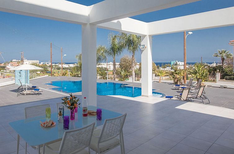 Vakantiehuis 5 Schlafzimmer Privater Pool in Protaras Zentru