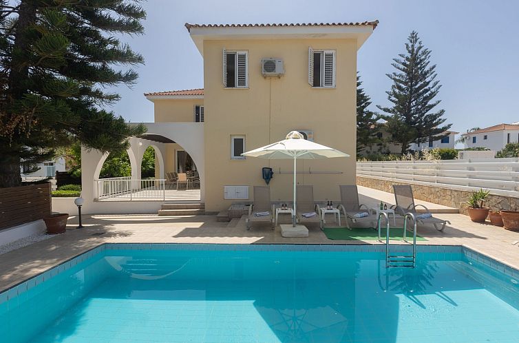 Vakantiehuis Ferienvilla "Holiday Villa" mit privatem Pool