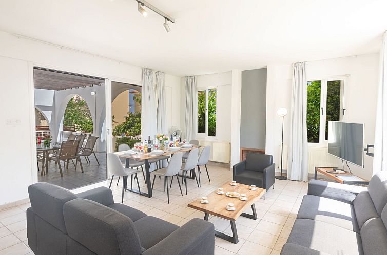 Vakantiehuis Ferienvilla "Holiday Villa" mit privatem Pool