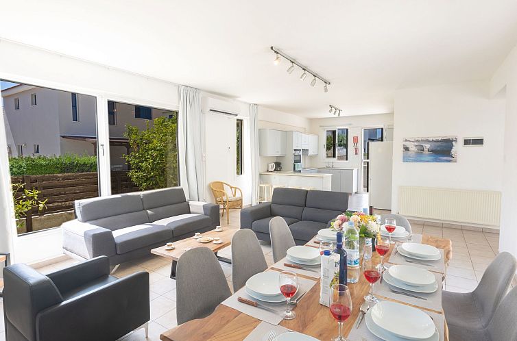 Vakantiehuis Ferienvilla "Holiday Villa" mit privatem Pool