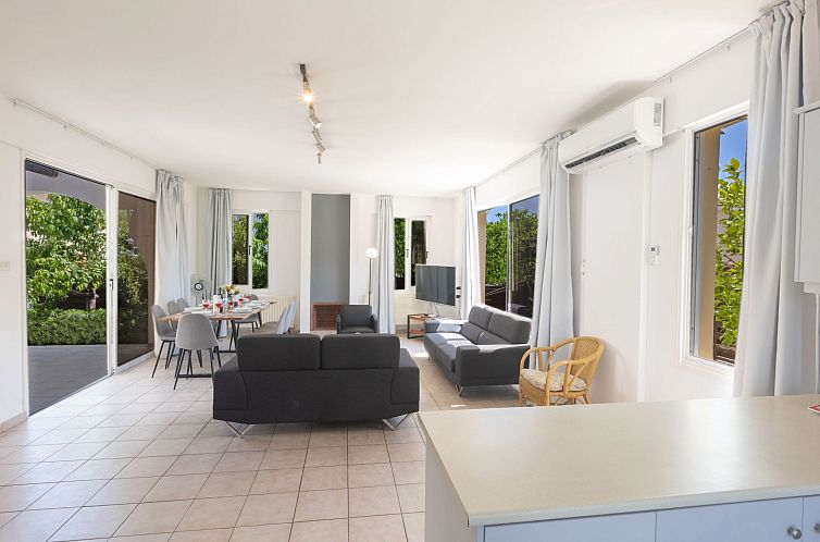 Vakantiehuis Ferienvilla "Holiday Villa" mit privatem Pool