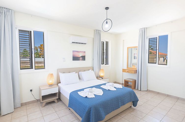 Vakantiehuis Ferienvilla "Holiday Villa" mit privatem Pool