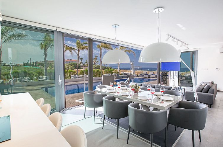 Vakantiehuis Haus in Paralimni mit großem Patio