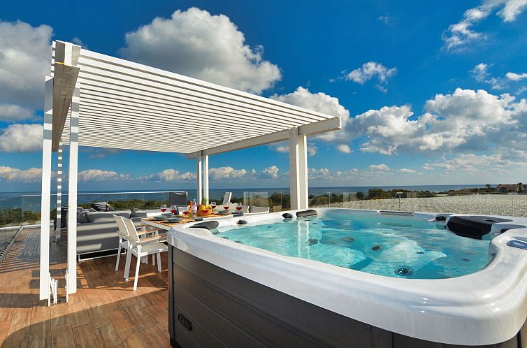 Vakantiehuis Protaras Ferienvilla mit privatem Pool, Whirlpo