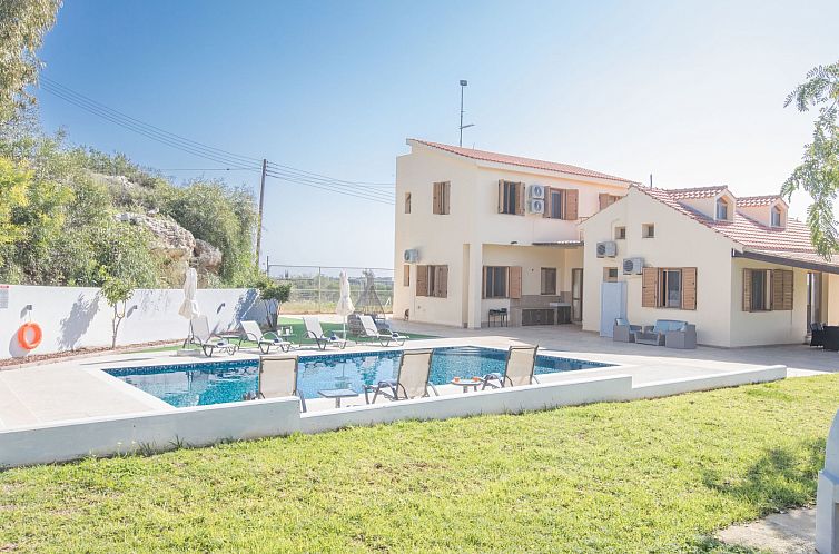 Vakantiehuis Geräumiges Ferienhaus für 13 Personen in Prot